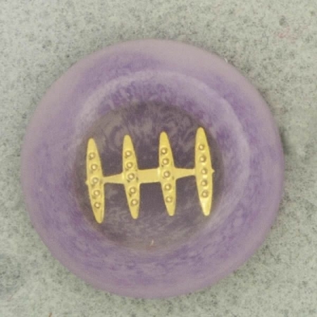 Ref001241 Botón Redondo en colores lila y dorado