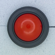 Ref000204 Botón Redondo en colores rojo y  negro