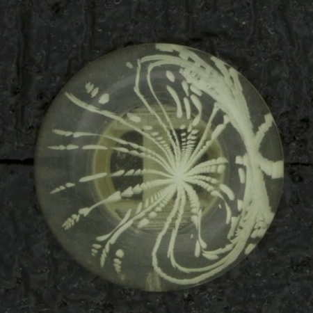 Ref002975 Botón Redondo en colores beige y transparente y marfil